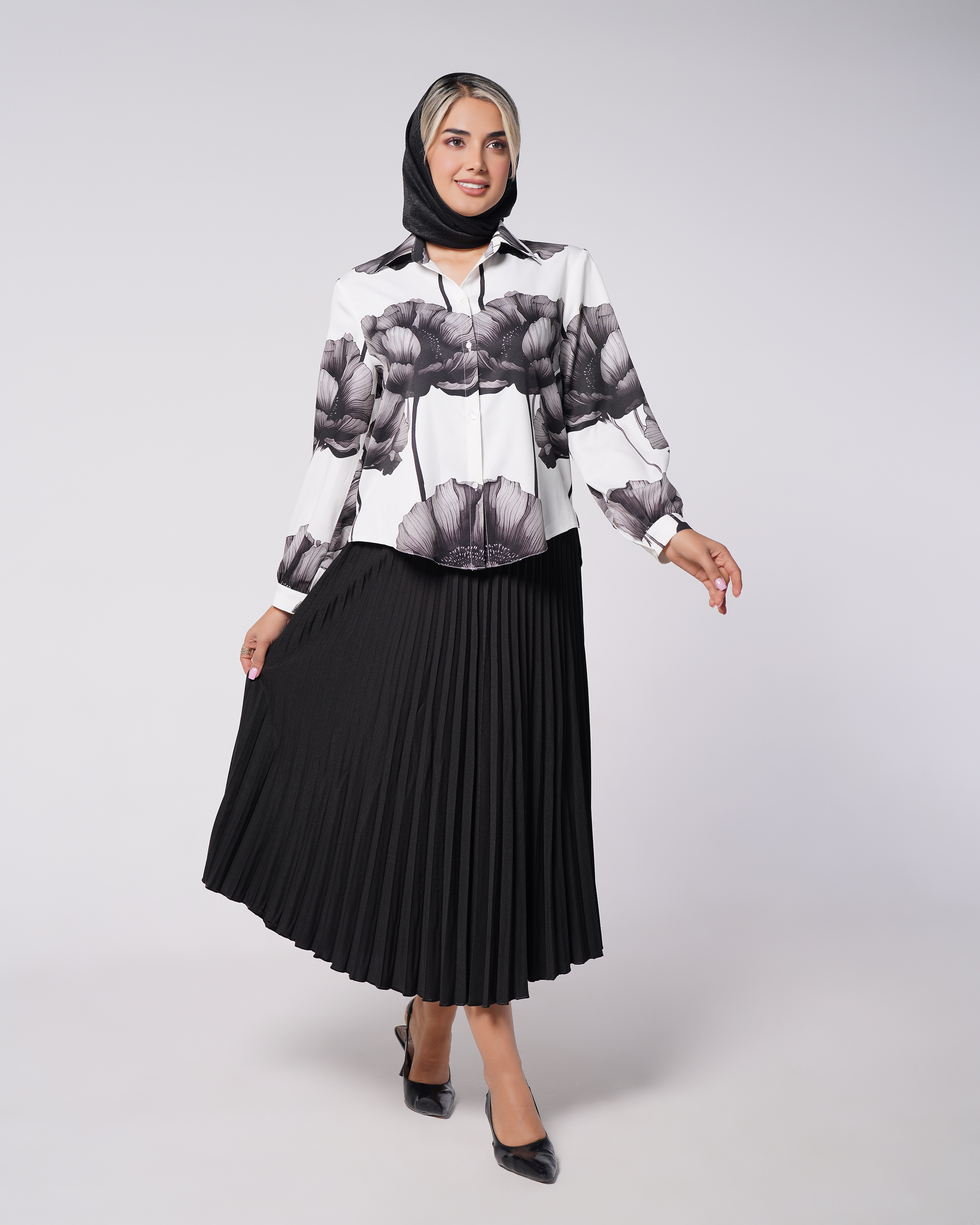 شومیزودامن میلا